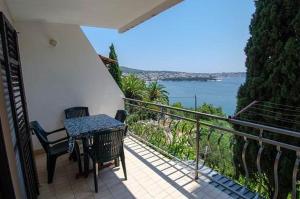 Apartment in Trogir with sea view, balcony, air conditioning, W-LAN 5055-1