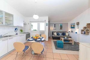 Apartment in Okrug Gornji with sea view, balcony, air conditioning, W-LAN 5050-1