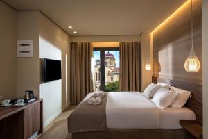 Standard Room with City View room in Metropole Urban Hotel