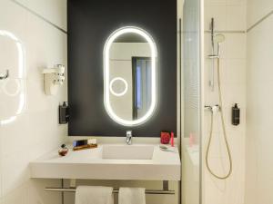 Hotels ibis Paris Gare De L Est 10eme : photos des chambres