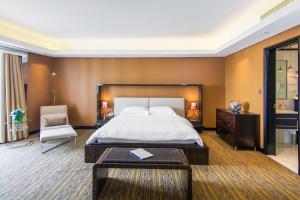 One-Bedroom Suite with Lounge Access room in Radisson Blu Hotel Dubai Media City
