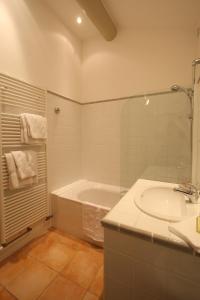 B&B / Chambres d'hotes Mas des Tourterelles : photos des chambres