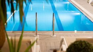 OPERA SUITES Apart Hotel