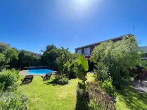 Sunset Beach Living Guesthouse - Milnerton