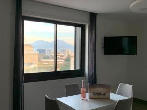 One-Bedroom Apartment room in Mondo Suites
