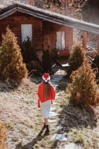 Панорама хаус Лещен и еко къщи Дървена и Землянка