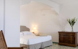 Deluxe Suite with Terrace and Sea View room in Hotel Belair
