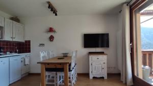 Appartements VAUJANYLOCATIONS - Cochette 1 Studio 9 : photos des chambres