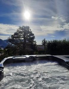 Vue mer, petite piscine, climatisation,spa extérieur,parking TOUT PRIVES