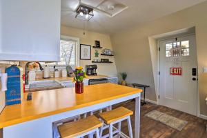 Lake Arrowhead Studio Near Hiking with Hot Tub