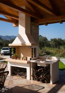 Aneli Luxury Villas - Villa Alexandra with Heated Pool