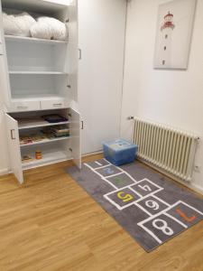 Ferienwohnung Voelker, wenige Schritte zum Meer, WLAN, 3 SZ, Kinder geeignet, Sackgasse, Horumersiel - Nordsee, Erdgeschoss