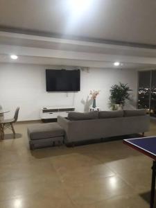 2 room department (5 people). Private exclusive area in Guayaquil
