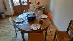 Appartements Appartement de charme le 1707 au coeur de la cite Vauban : photos des chambres