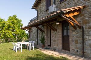 Two-Bedroom Apartment room in Fonte Chiara