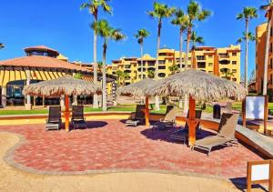 Princesa de Penasco Sandy Beach Puerto Penasco Right on the Beach! 1Bd Penthouse
