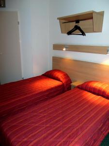 Hotels Mister Bed Chambray Les Tours : photos des chambres