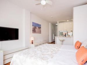 2023 Garden City, heated POOL!