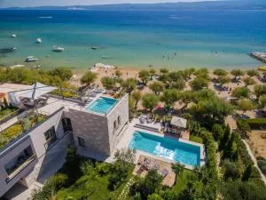 Luxury beachfront VILLA FLORES heated outdoor, indoor pool, whirlpool, sauna - Duće
