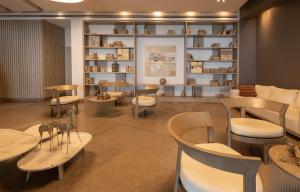 Beachfront Paradise with Outstanding Sunset Views