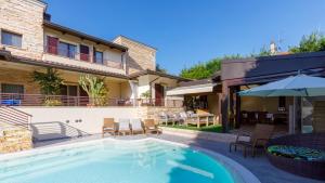 VILLA ALAIS 8, Emma Villas