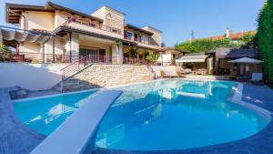 VILLA ALAIS 8, Emma Villas