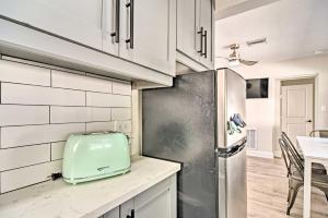 2 Conjoined Units - Steps From Madeira Beach!