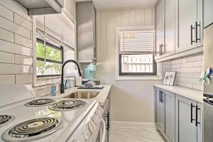 2 Conjoined Units - Steps From Madeira Beach!