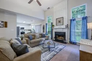 Enjoy This Amazing Home With Porch & Grill Near DT - Mountain Ridge