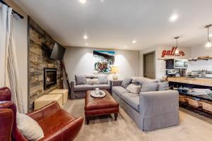 Storm Meadows East 54