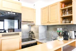 Newly redecorated 2-bed ski-in ski-out family apartment