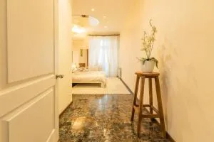 Двухкомнатные апартаменты на Льва Толстого - Kiev