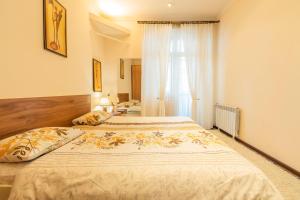 Двухкомнатные апартаменты на Льва Толстого