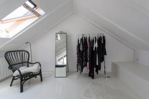 Lovely 3-bedroom Skyline Apartment