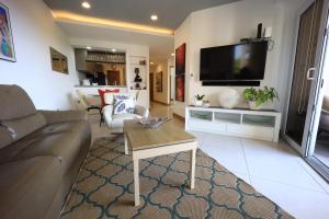 Brandnew Luxury 2Bdr condo✰Stunning view✰Fast wifi