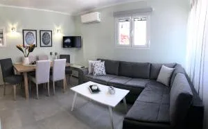 Strelitzia Apartments - Karavádhos