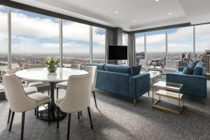Three-Bedroom Icon Penthouse  room in Meriton Suites World Tower