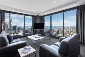 Apartment room in Meriton Suites World Tower