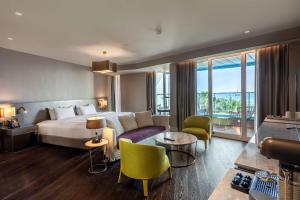 Junior Suite with Balcony and Sea View room in Radisson Blu Hotel Istanbul Ottomare