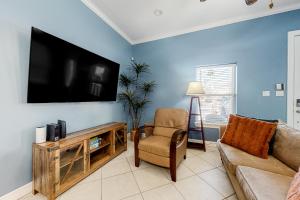 Saturn Serenity & Condo