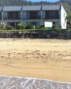 Whitsunday Waterfront Apartments