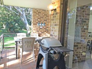 Bay Parklands 23 - Ground floor unit with air con, complex pool, spa, tennis court