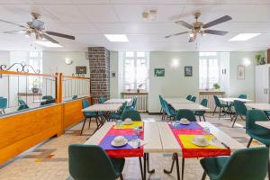 Hotels Logis Hotel de France : photos des chambres