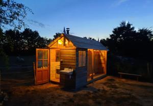 Sejours a la campagne Manoir du Bois Joly - Cabanes de Berger : photos des chambres