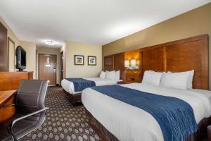 Queen Room with Two Queen Beds - Mobility Accessible/Non-Smoking room in Comfort Inn Story City