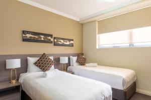 Standard Twin Room room in Quality Suites Camperdown