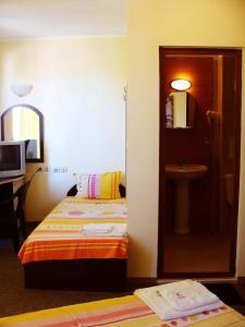 Sunny Paradise Family Hotel