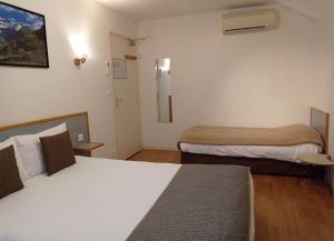 Hotels Hotel de la Gare : photos des chambres