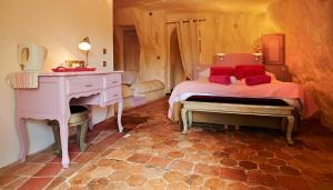 Logis Hotels Troglododo : photos des chambres