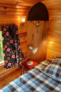 Sejours a la campagne Manoir du Bois Joly - Roulotte Vintage : photos des chambres